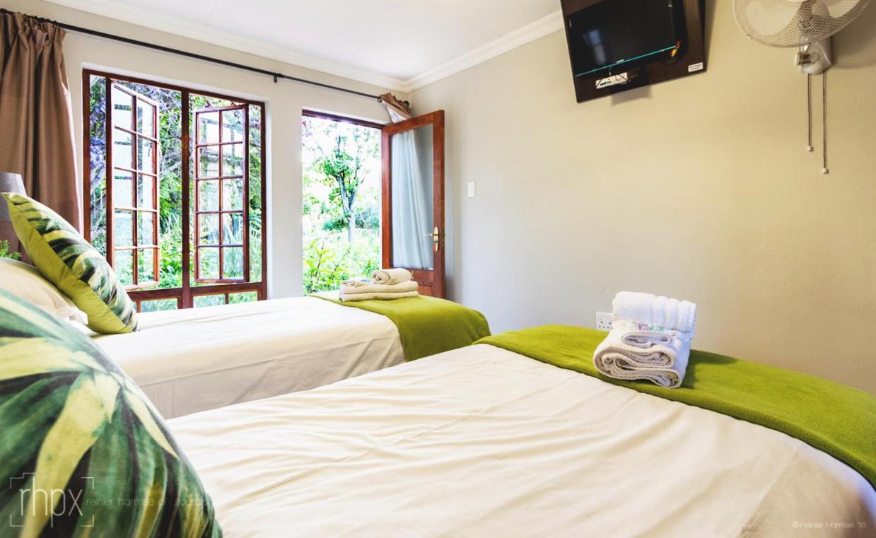 Or Tambo Guest House Kempton Park Exterior foto
