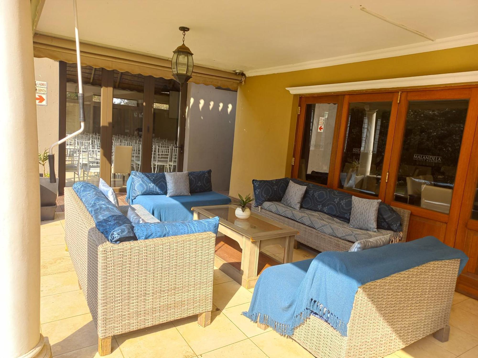 Or Tambo Guest House Kempton Park Exterior foto