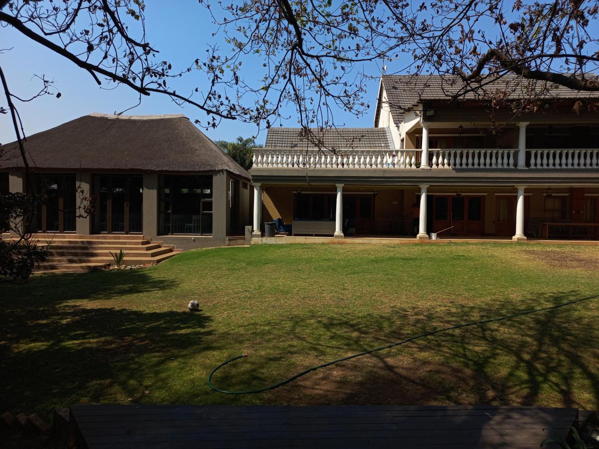 Or Tambo Guest House Kempton Park Exterior foto
