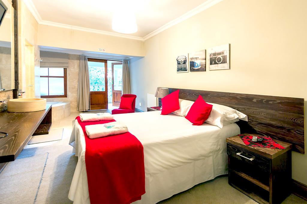 Or Tambo Guest House Kempton Park Exterior foto