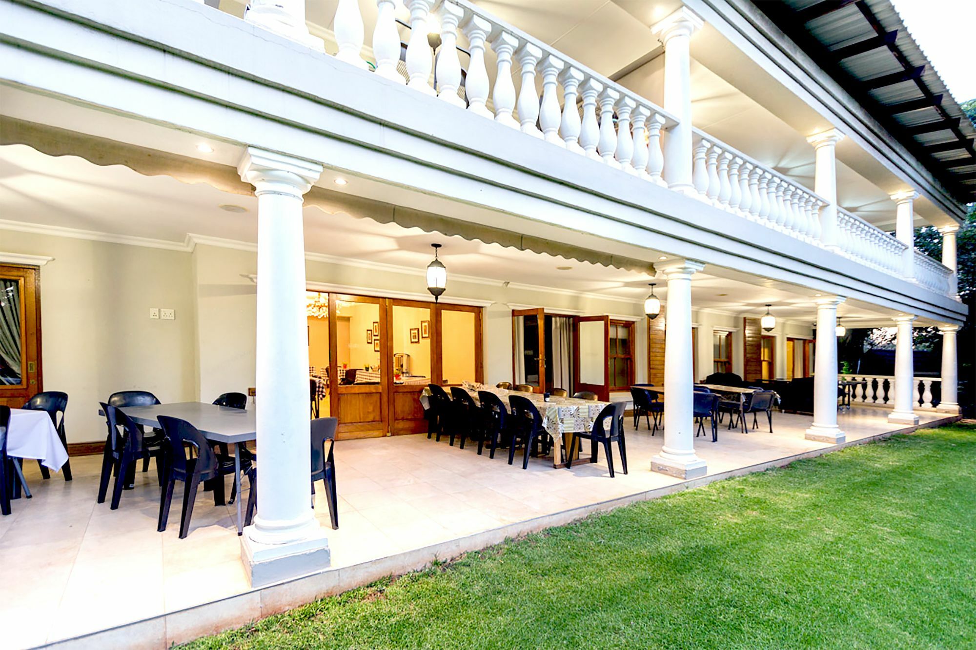 Or Tambo Guest House Kempton Park Exterior foto