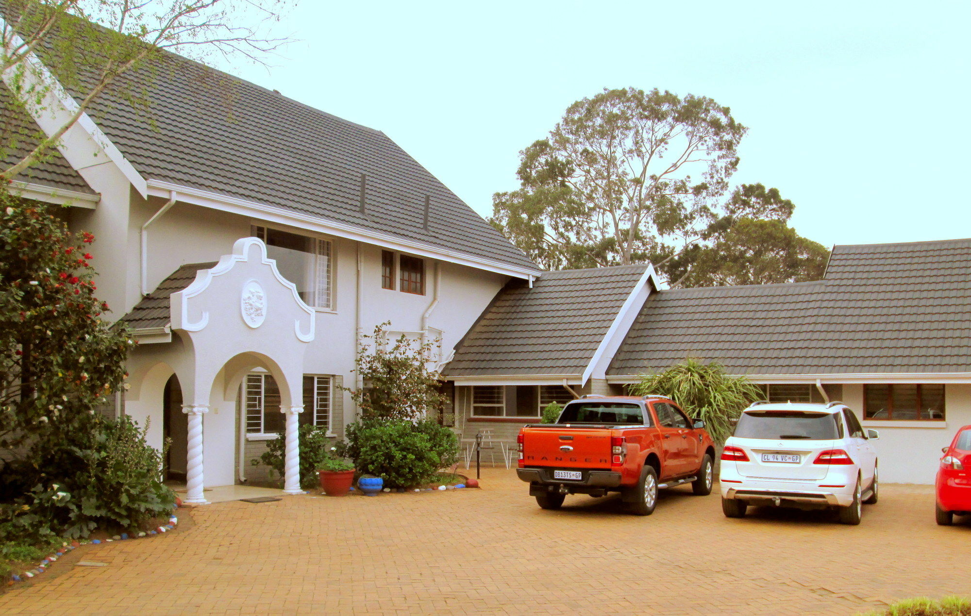 Or Tambo Guest House Kempton Park Exterior foto